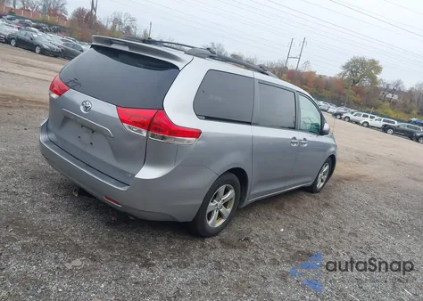 2012 Toyota Sienna Le V6 8 Passenger из США, поврежденный, VIN 5TDKK3DC3CS234076